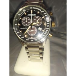 Orologio da uomo Citizen. Modellocon cassa in acciaio con fondo serrato a vite con diametro dii 40 mm, Vetro minerale con brac